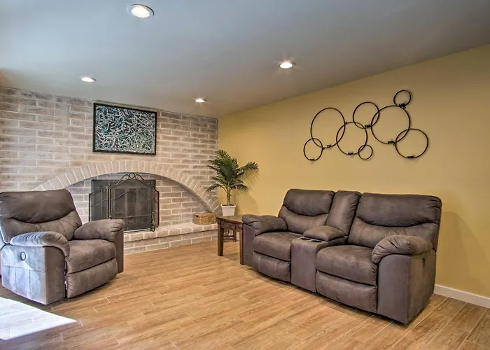 Holiday home Eastside W/ Pool Near Hiking! Tucson