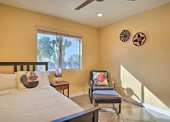 Eastside W/ Pool Near Hiking! Holiday home Tucson
