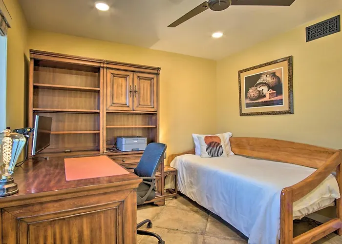 Eastside W/ Pool Near Hiking!