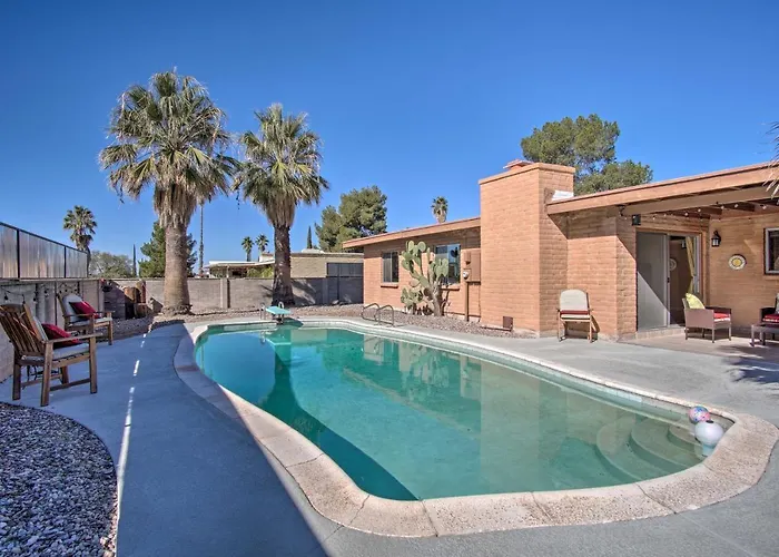 Eastside W/ Pool Near Hiking! Holiday home Tucson